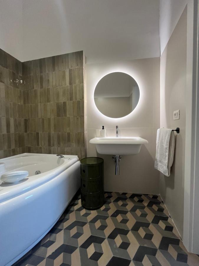 Palazzo Lamantea Boutique Rooms Bisceglie Bagian luar foto