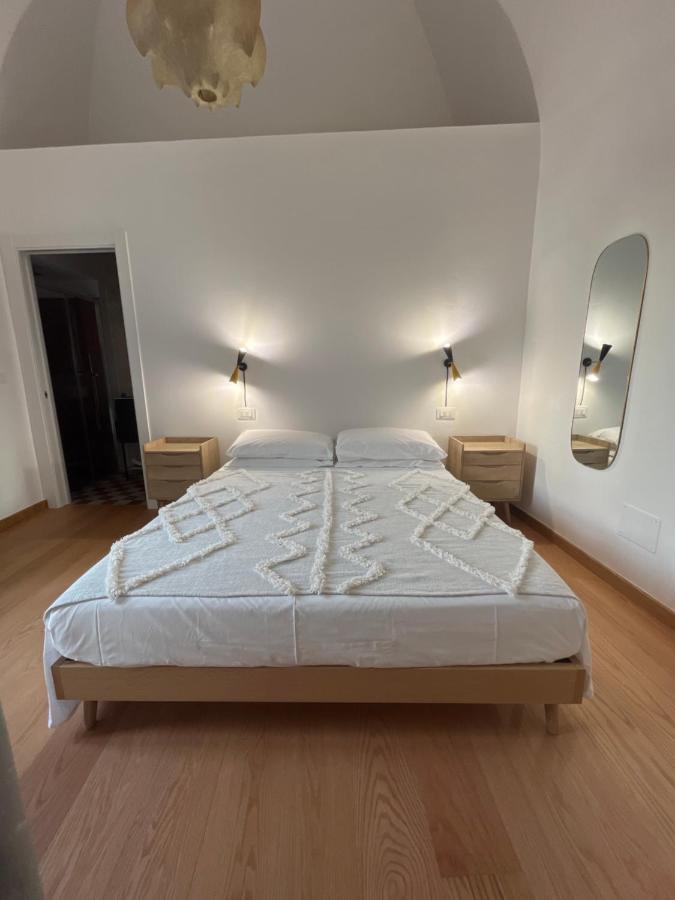 Palazzo Lamantea Boutique Rooms Bisceglie Bagian luar foto