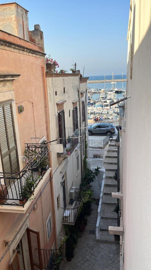 Palazzo Lamantea Boutique Rooms Bisceglie Bagian luar foto